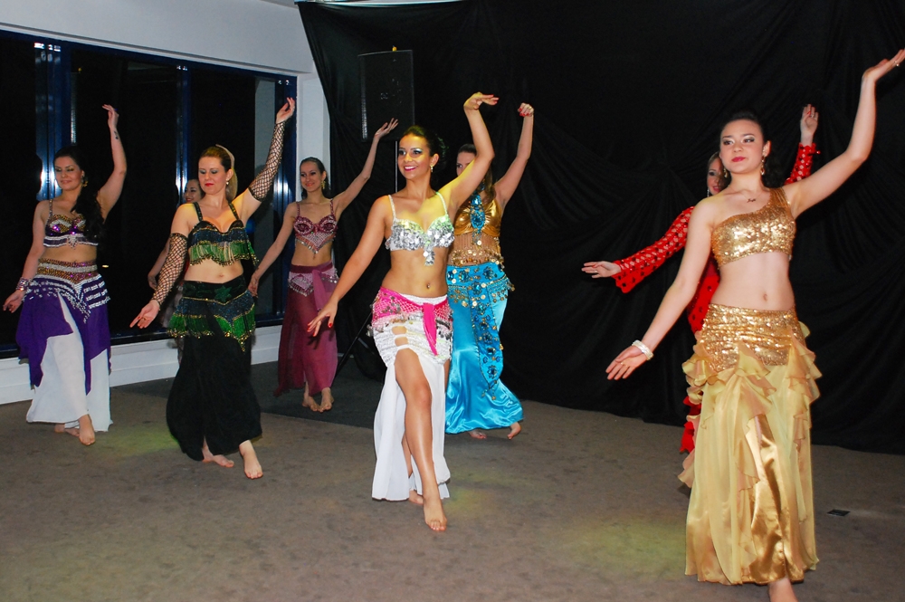 Centro de Dança Baillar apresentou espetáculo no Bella Città Shopping