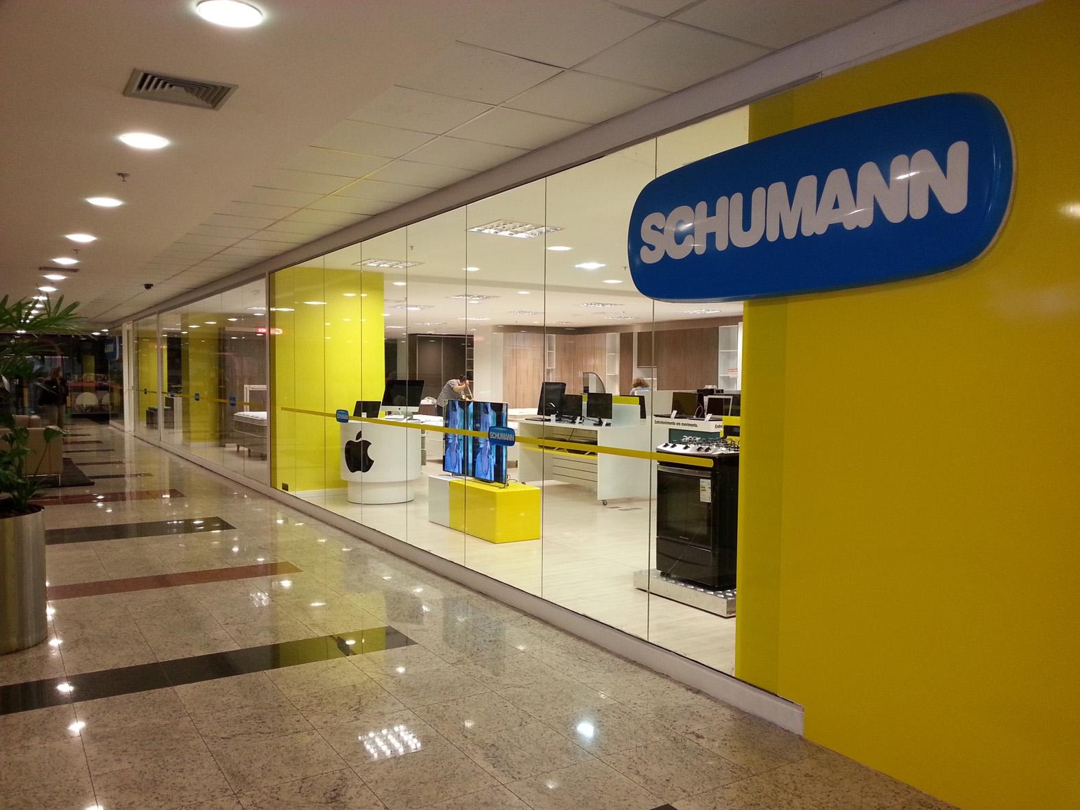 Loja Schumann reinaugura ainda mais completa 