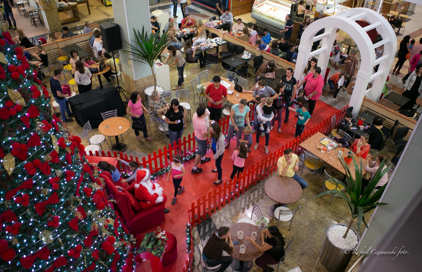 Papai Noel chega ao Bella Citttà Shopping com música e poesia