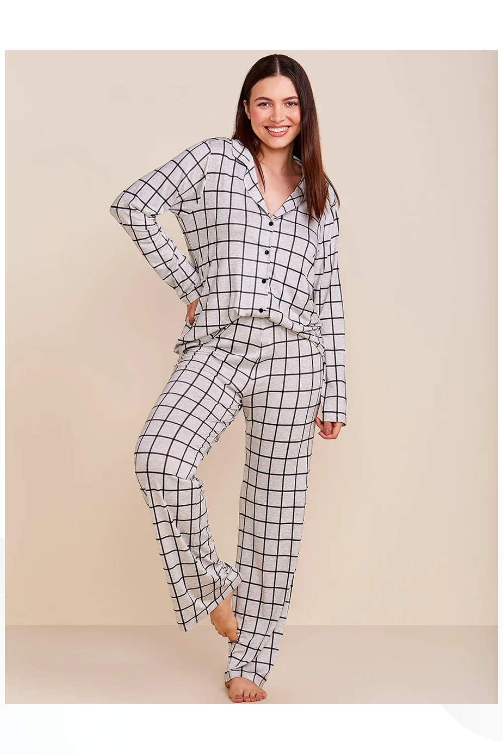 Pijama Longo Em Viscose Estampada Moments Estampa Xadrez Mescla Com Preto Moments